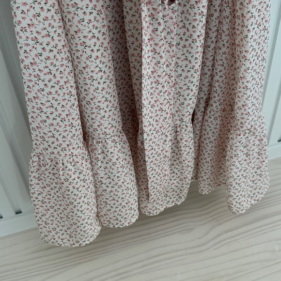 Elegant Pink Floral Dress - Picture 5 of 7